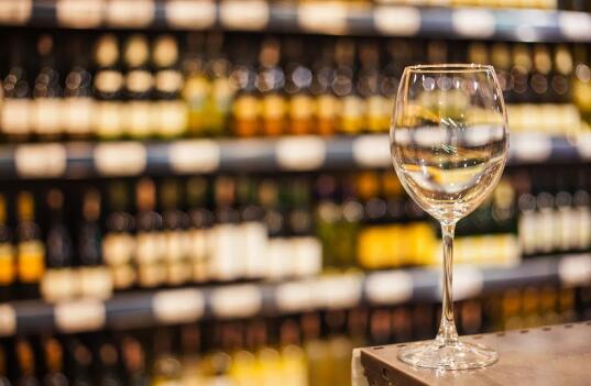 2021年全球葡萄酒市场营业额将达到3810亿美元