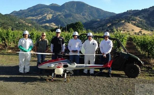 雅马哈RMAX无人机首次在纳帕谷葡萄园进行商业喷雾服务